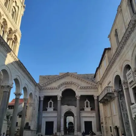 公寓 Novi Demy U Centru Splita 斯普利特