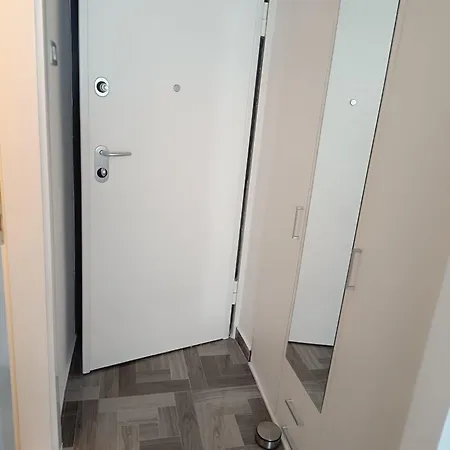 Novi Demy U Centru Splita Спліт